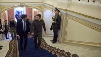 Prime Minister Rishi Sunak visits Ukraine and is met by the President of Ukraine Zelenskyy 19112022 CREDIT UKRAINE GOV,NO 10 DOWNING STREET, FLICKR.jpg