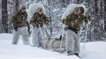 Students from Cold Weather Aviation Operators Course Commando Helicopter Force Royal Norwegian Airforce Base (RNoAF) Bardufoss 160124 CREDIT MOD