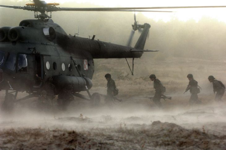 British Sodiers are recovered by a Polish ME 8 Helicopter. Credit: Mark Owens, Crown Copyright