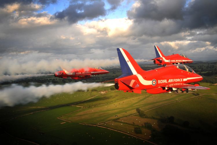 Blinded RAF Pilot Guided To Safe Landing 