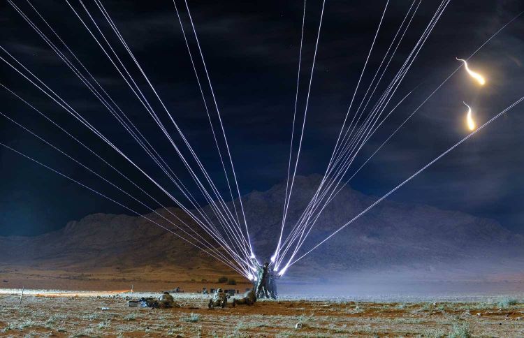 L12A2 para-flares paraflares