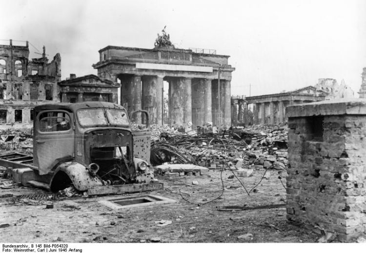 Brandenburg Gate - Fall Of Berlin