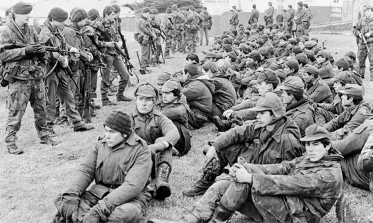 Argentine Prisoners of War guarded by British troops