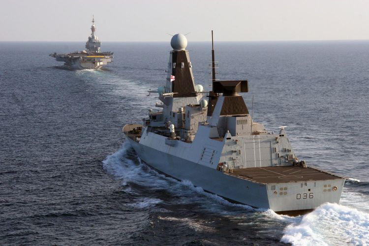 HMS Defender Joins French Carrier In Fight Against Daesh