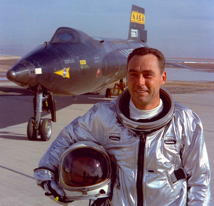 Colonel William 'Pete' Knight Colonel William 'Pete' Knight