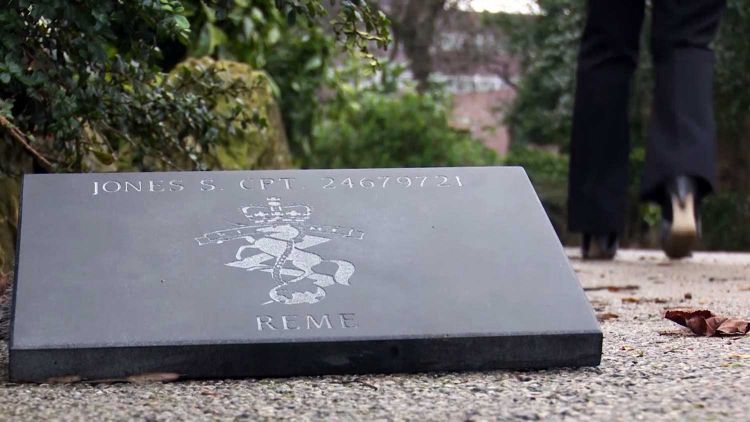 How A Hollywood Tradition Is Honouring The Fallen