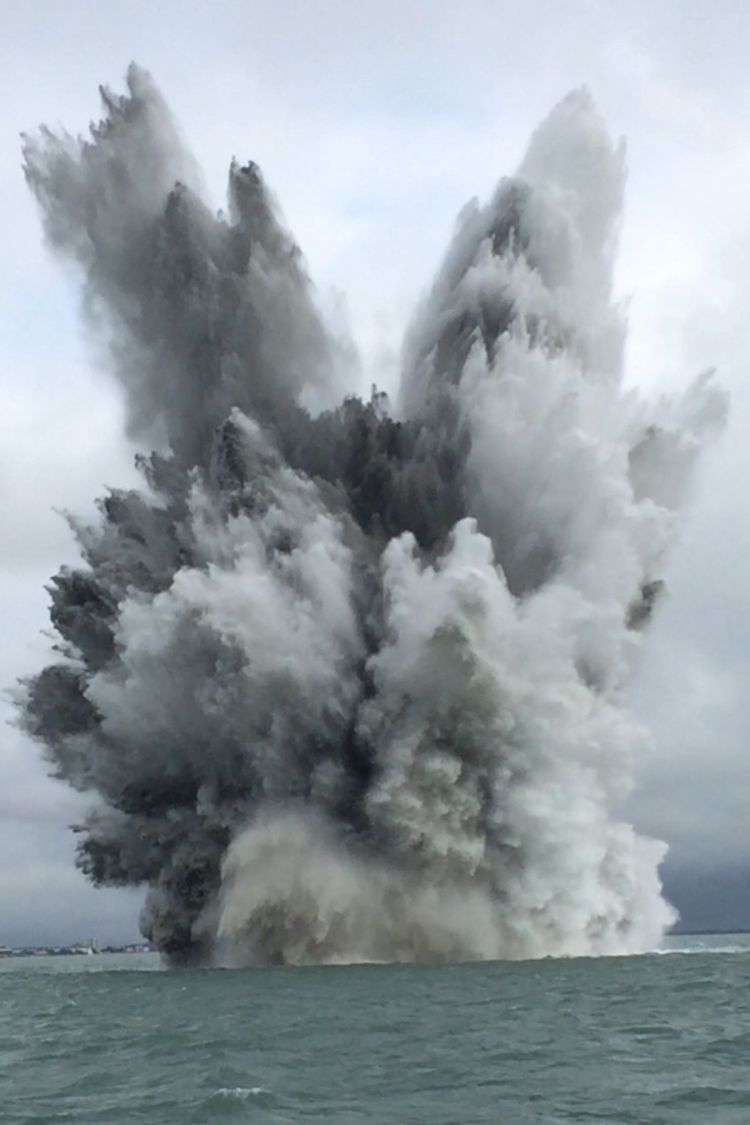 Bomb Disposal Experts To Destroy Mine Posing Threat To QE Carriers