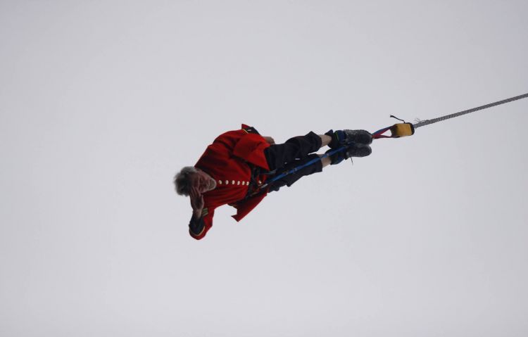 Video: Chelsea Pensioner Takes Part In Bungee Jump