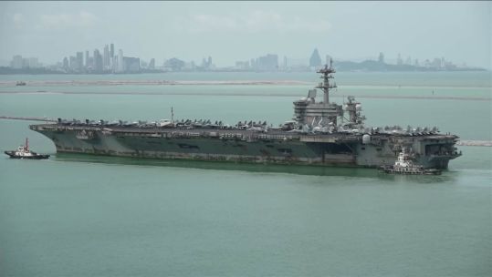 USS Abraham Lincoln arriving in Thailand