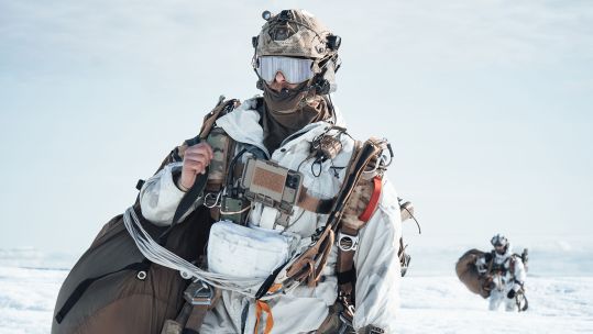 Soldiers from the Jaeger Corps train on the Greenland Ice Sheet