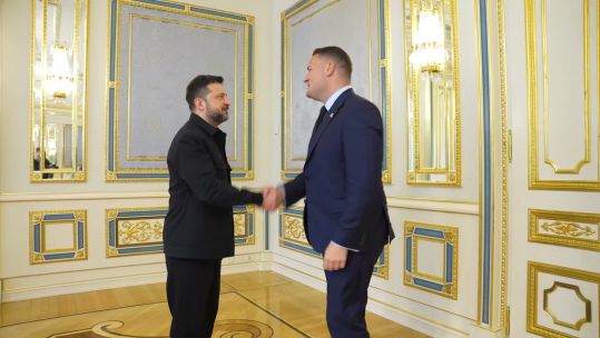 Wes Streeting meets Zelensky in Ukraine 