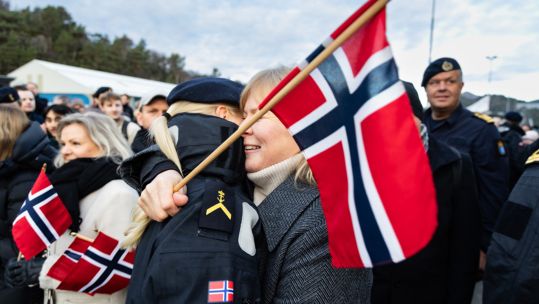 Norwegian personnel are welcomed home after CSG25
