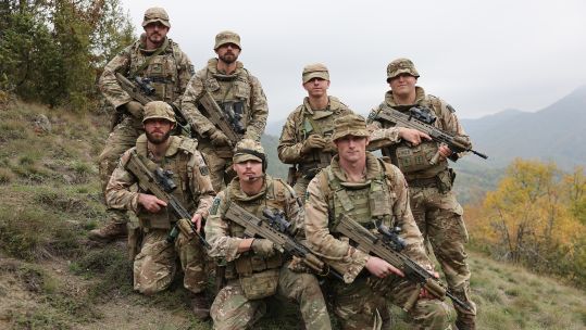 Soldiers from 1 RYORKS on patrol in Kosovo