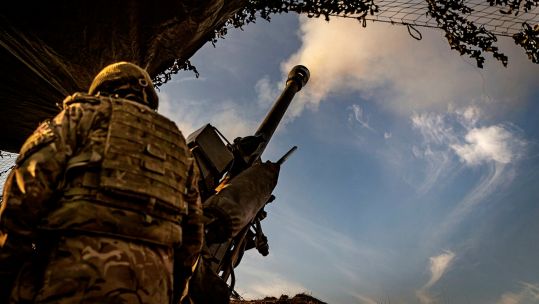 105 mm Light Gun fires from a camouflaged artillery position on Exercise Steadfast Dart 2025 CREDIT MOD.jpg