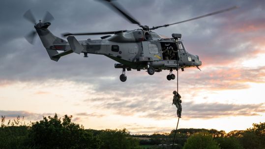 Lima Company, 42 Commando practise vehicle seizures and helicopter raids