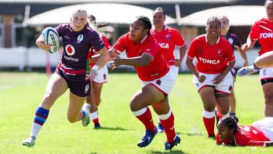17082025 Daisy Aspinall running with the ball for UKAF v Tonga at IDRC 2025 Credit Alligin Photography