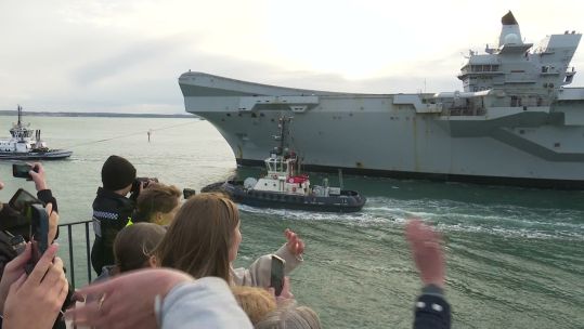HMS PWLS leaves families waving Portsmouth