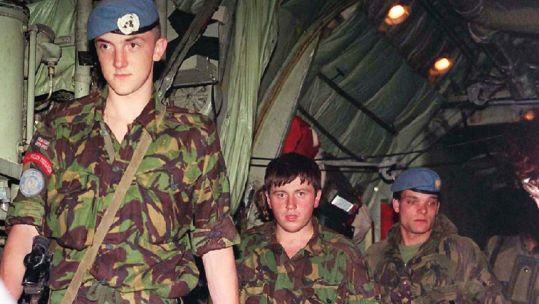 1st Battalion the Royal Welsh Fusiliers, who had been held hostage in Bosnia, disembarking from a Canadian aircraft 030695 CREDIT PA