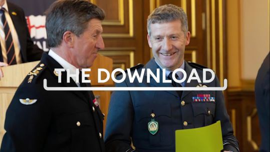 General Sir Gwyn Jenkins speaks to Air Chief Marshal Sir John Stringer at the Leach lecture Download TN
