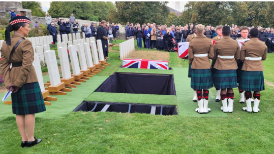 26092025 Soldiers of the 4th Battalion The Royal Regiment of Scotland alongside the coffins of Lt James Allan and LCpl Gordon McPherson