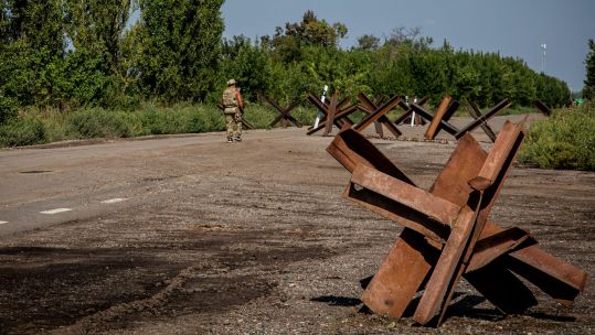 2JRACTX A Ukrainian soldier seen patrolling at an undisclosed frontline checkpoint position in Mykolaiv Oblast, Ukraine CREDIT Zuma Press Inc Alamy 110324