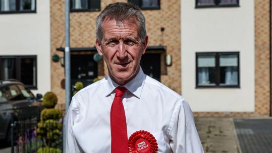 2XFK246 Dan Jarvis, a former member of the parachute regiment and Justice Minister 070724 CREDIT Alamy