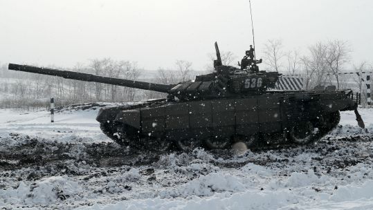 Russian tank near Ukraine border