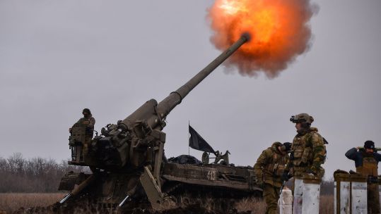 A Ukrainian artillery battery opens fire on a Russian position in Bakhmut 050223 CREDIT Alamy