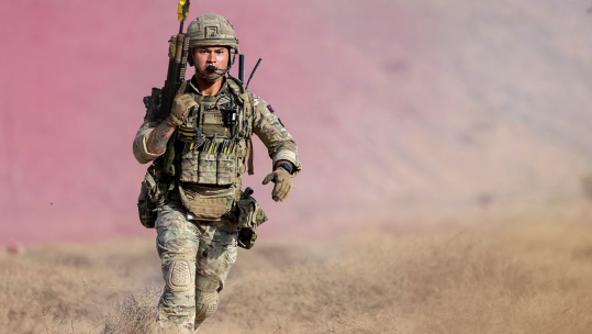 A member of 40 Commando Royal Marines is seen here on exercise Musandam Fort 2022 in Oman 101122 CREDIT MOD