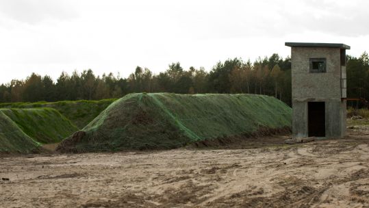 A watch tower at Yavoriv Combat Training Center grenade range (Picture: Capt. Kayla Christopher/45th Infantry Brigade Combat Team/AB Forces News Collection/Alamy Stock Photo).