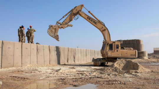 Al Asad Air Base defences being strengthened by US soldiers