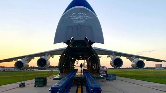 Antonov AN-124 in Glasgow (Picture: RAF/ Twitter).