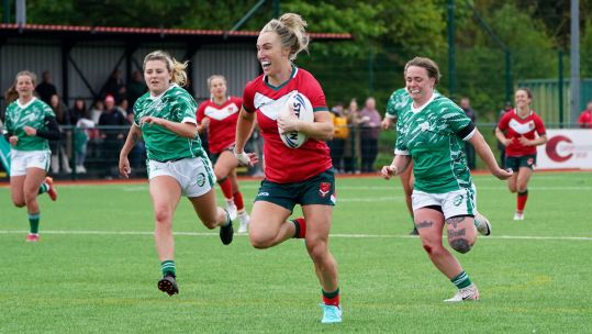 Bethan Dainton scores for Wales v Ireland Credit Penallta Photographics Alamy Stock Photo 