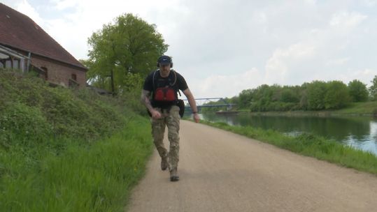 British Army veteran David Mossop walks 100km for charity help for heroes 180521 CREDIT BFBS