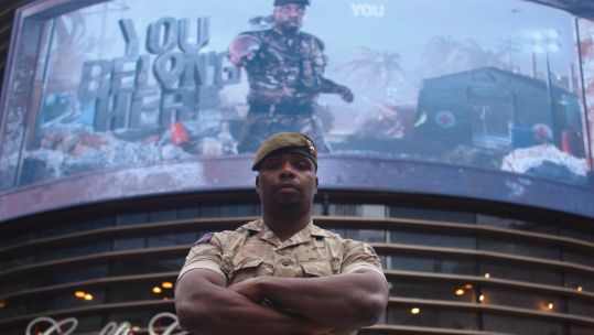 British soldier turned boxing champion stars in 3D army billboard advert 26122023 CREDIT British Army