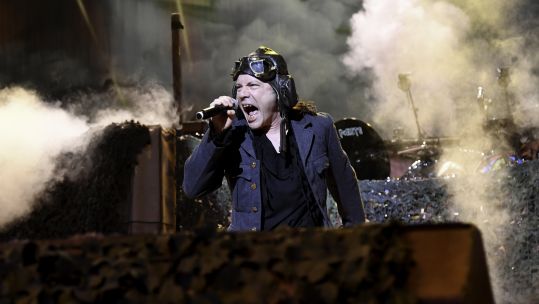 Bruce Dickinson playing with Iron Maiden in Florida