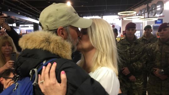 Capt Lou Rudd airport return kiss