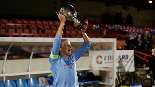 Cat Beaver lifts trophy after Army win Credit Army FA Date 05032024.jpg 