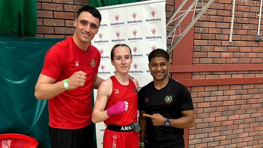 Cfn Niamh Brookes with Army boxing coaches at Welsh National Championships Credit British Army Boxing Date 20042025.jpg