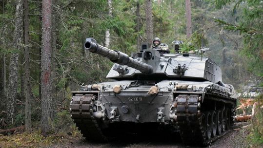 Challenger 2 from Queens Royal Hussars training in a forest