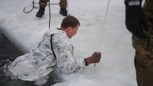 US Marine endures cold weather training in Norway