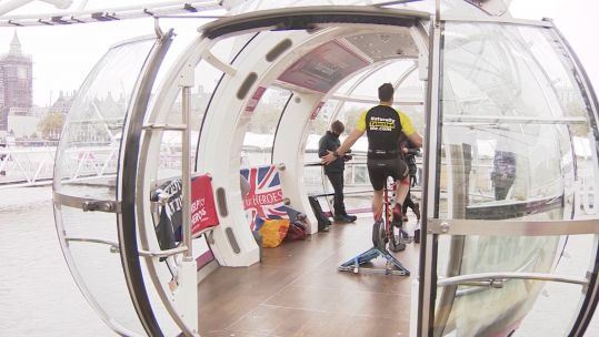 Darren Hardy in the London Eye.