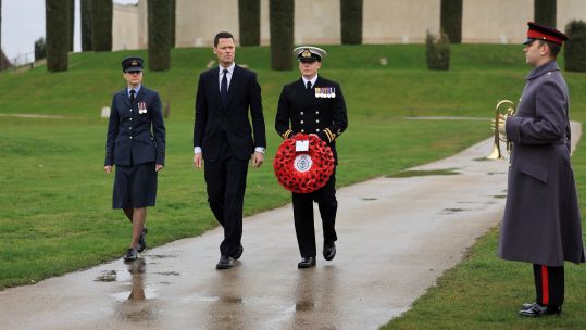 Defence Minister Alex Chalk wreath-laying ceremony Nat Mem Arb Iraq War 20032023 CREDIT MOD