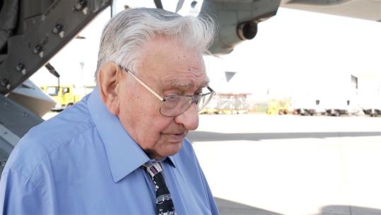 Dennis Bishop WWII veteran