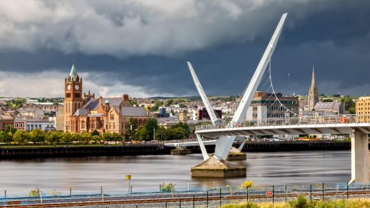 Derry Londonderry city skyline