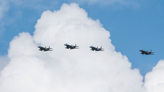 US F-15 jets
