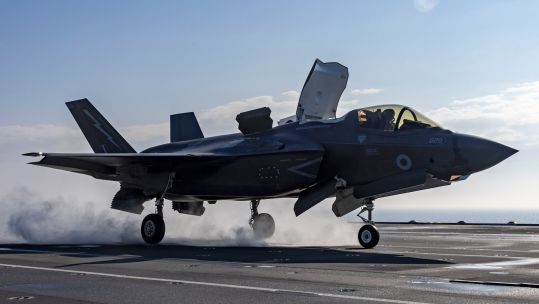 F-35B lands onboard HMS Queen Elizabeth