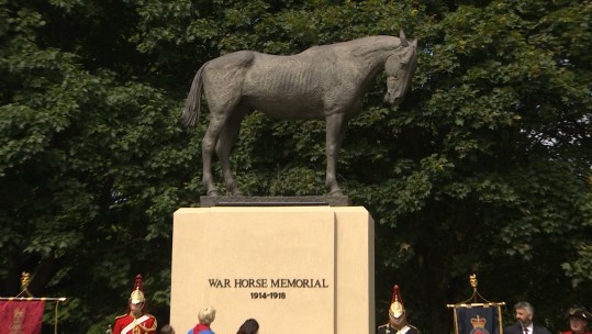 War Horse statue Ascot