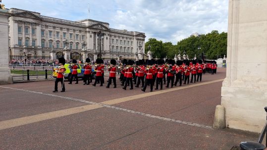 First King's Guard takes place outside Buckingham Palace following the proclamation of King Charles