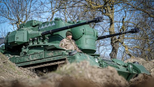 Flakpanzer Gepard self-propelled anti-aircraft tank in service with Ukraine 060125 CREDIT Alamy